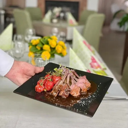 폰테오 - 액티비티 파크 루소브체 4* 브라티슬라바