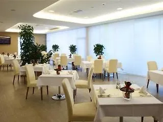 폰테오 - 액티비티 파크 루소브체 호텔 브라티슬라바