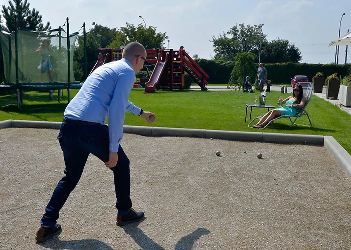 מלון Ponteo - Activity Park ברטיסלאבה